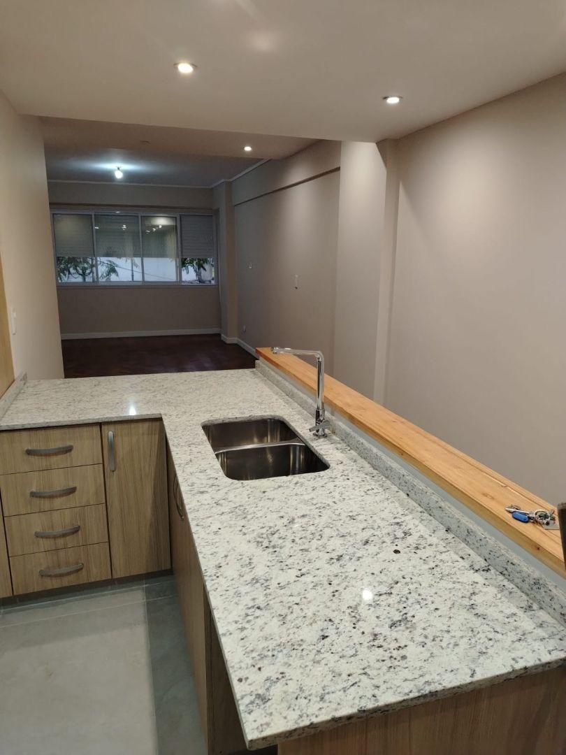 Foto de Av. Corrientes 4700 1º 4amb 2bañ recicl a nvo u$ 184000, imagen 2