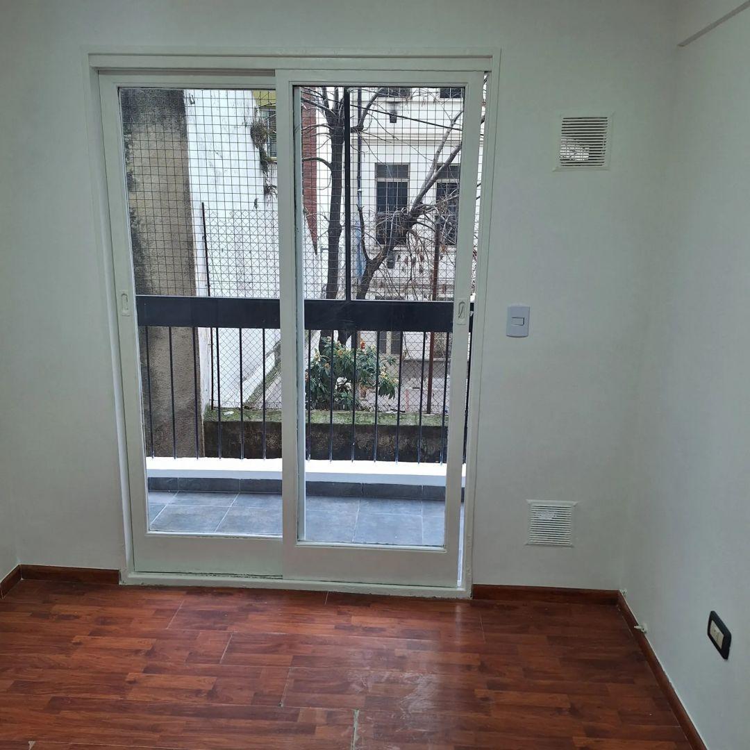 Foto de Alberti 100 Balvanera 3amb U$75.000, imagen 2