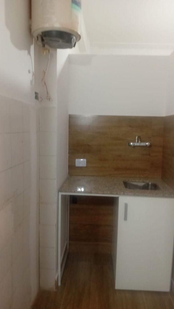 Foto de Uruguay 900 Retiro Local U$150.000, imagen 5
