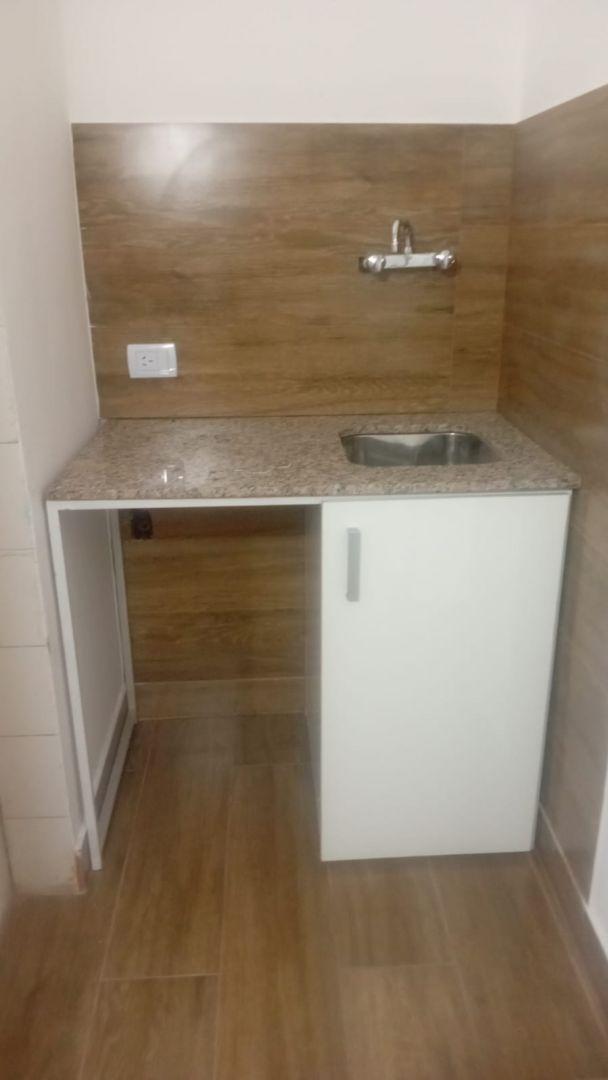 Foto de Uruguay 900 Retiro Local U$150.000, imagen 4