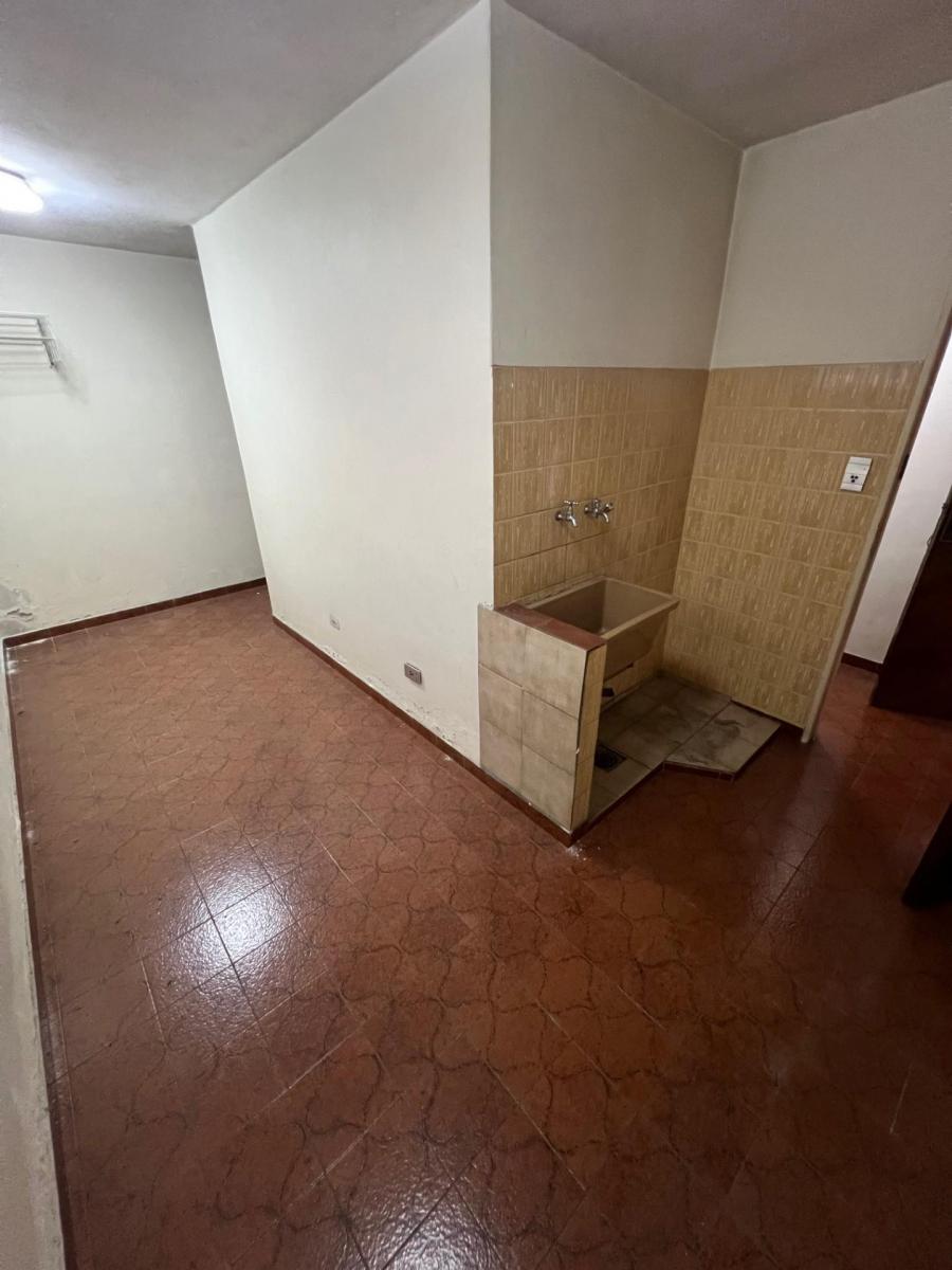 Oportunidad Casa en Venta a Reciclar con Una Ubicacion Increible! 5