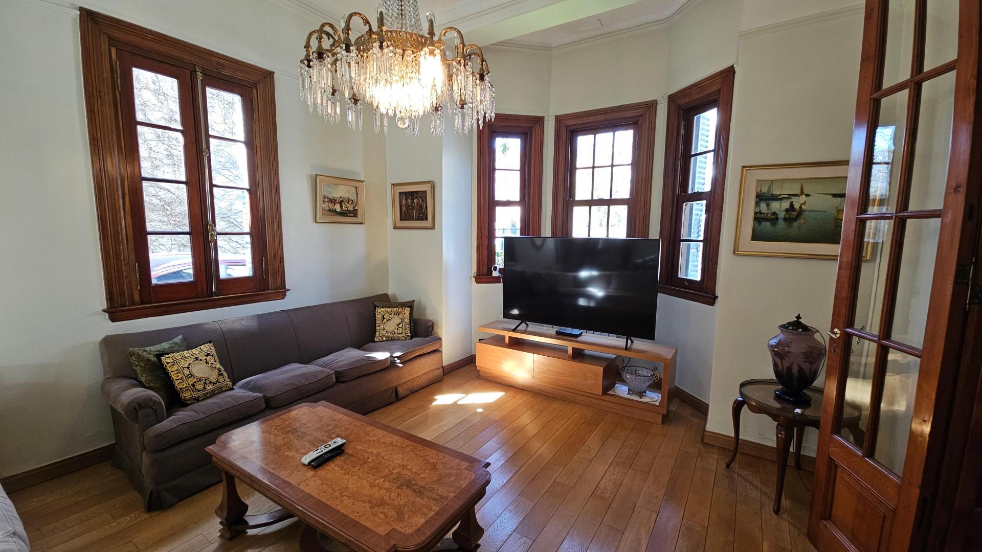Foto de Espectacular casa en venta en el corazon de Villa Devoto!, imagen 2