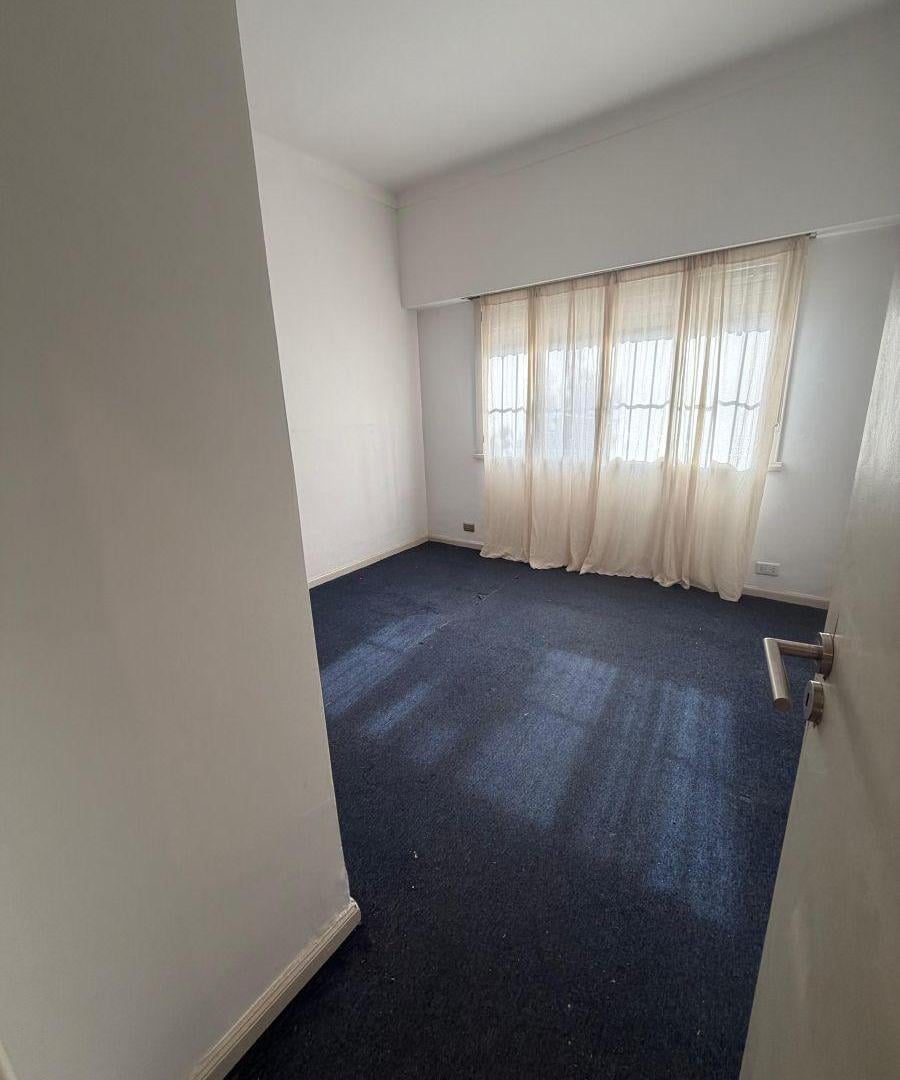 Foto de Alquiler para uso Comercial a una cuadra de plaza arenales!, imagen 5
