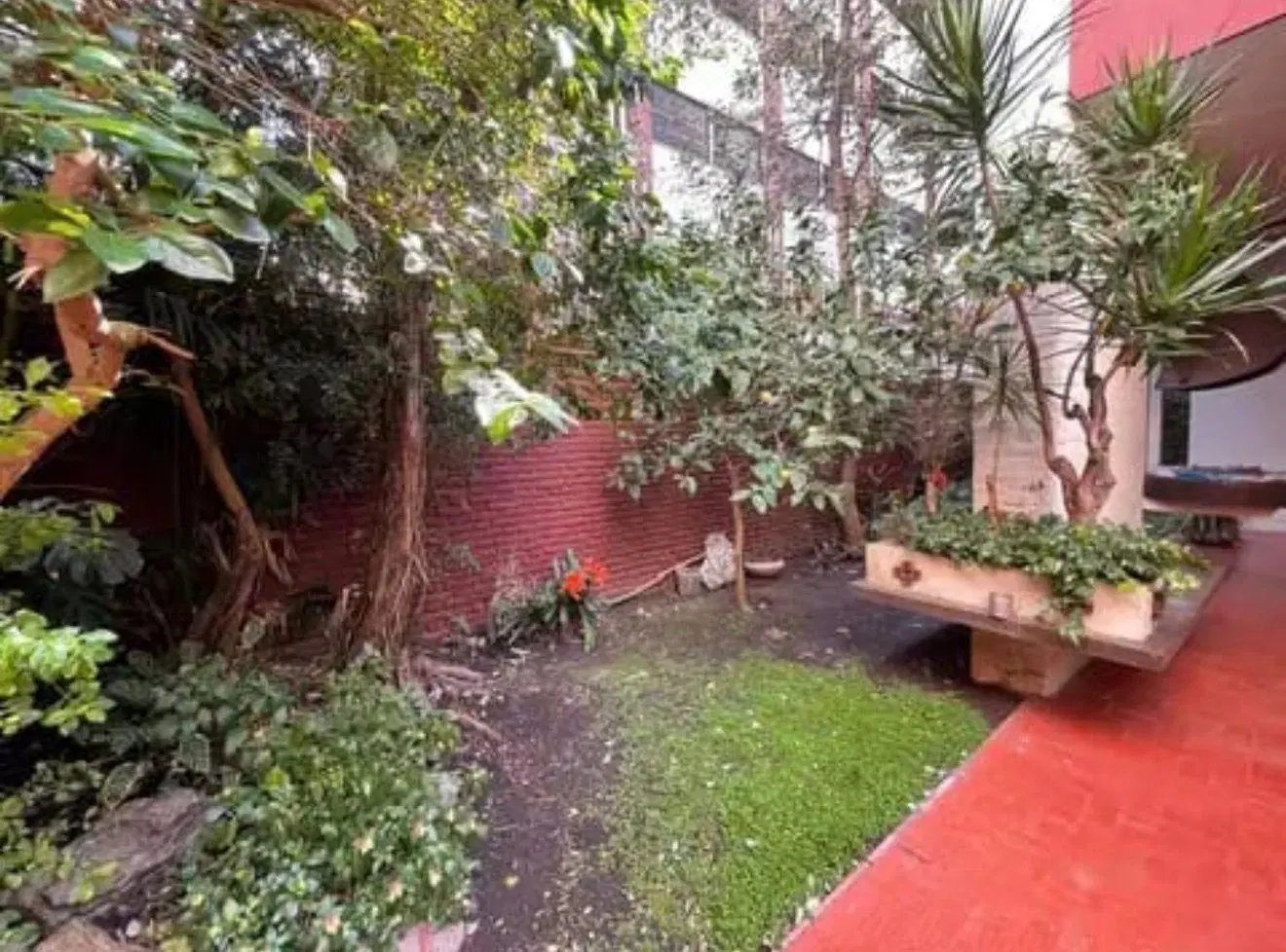 Increíble Oportunidad Comercial Frente a Plaza Arenales! 2
