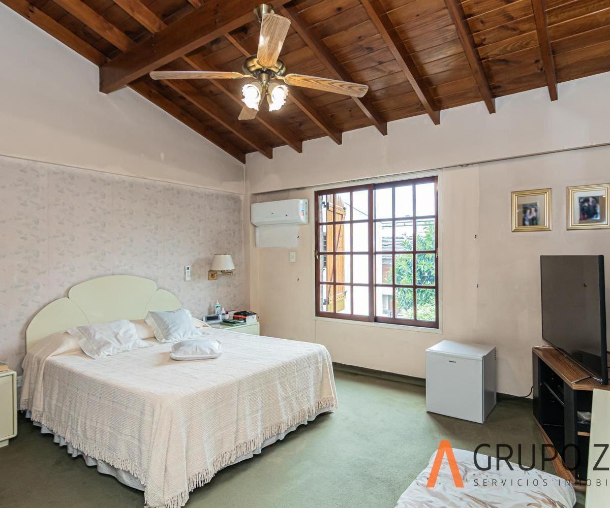 Hermosa Casa en Villa del Parque con Pileta 1
