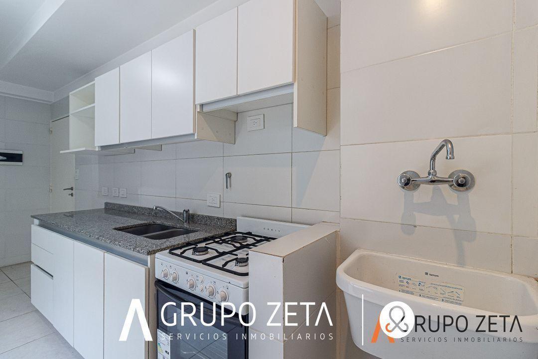Excelente departamento de 4 ambientes con cochera y baulera en Caballito