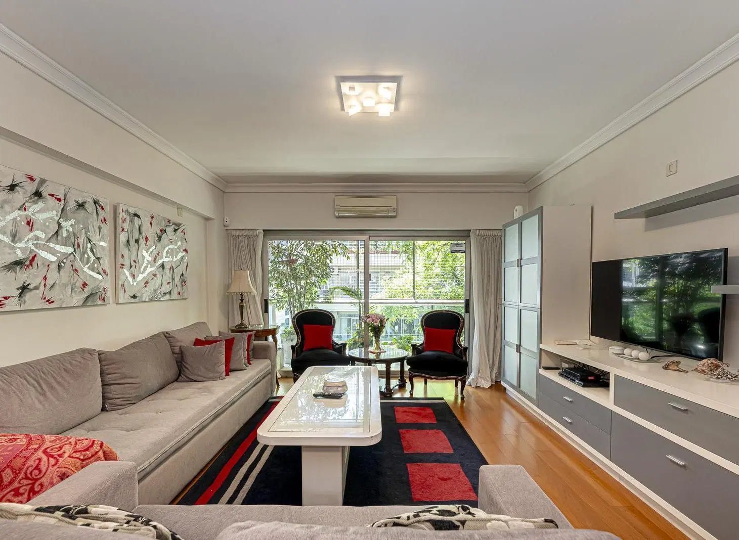 Venta 4 Ambientes al frente.  Las Cañitas. 2 Cocheras. Con Amenities. 145m2. Con Baulera. 2