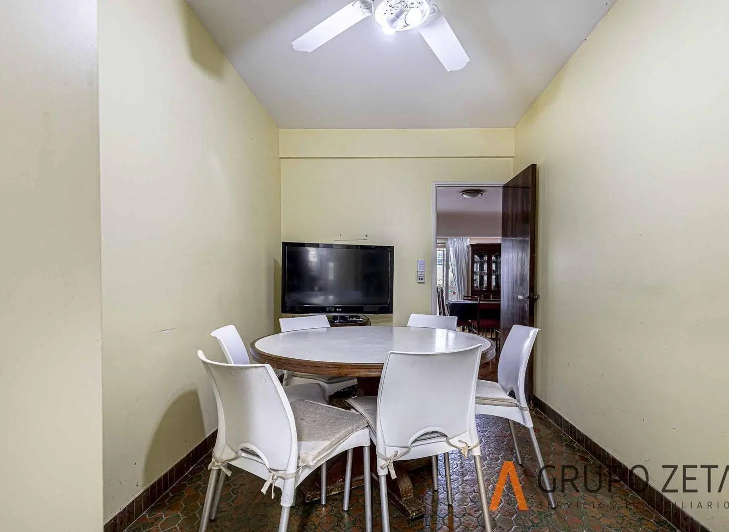 Departamento en Venta 6 Ambientes con Patios, Parrilla, Cochera y Palier Privado 8