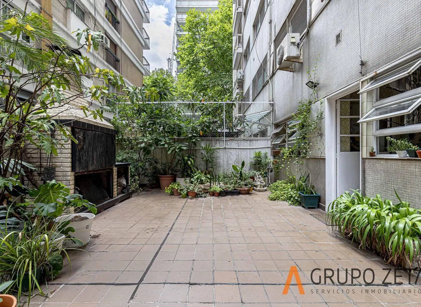 Departamento en Venta 6 Ambientes con Patios, Parrilla, Cochera y Palier Privado 5