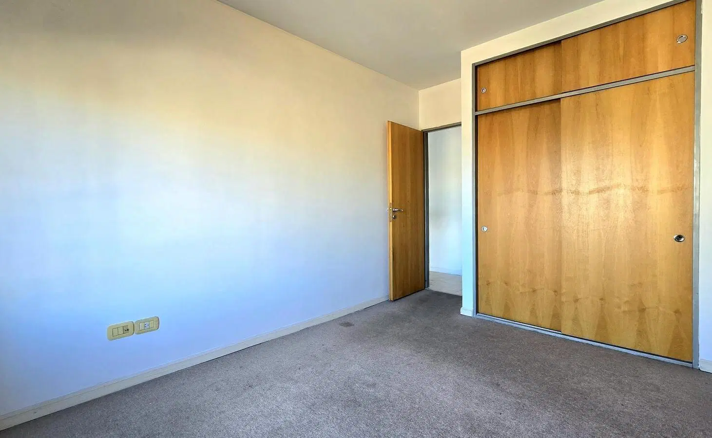 Venta Departamento 2 ambientes Moron 2