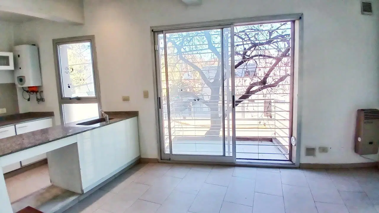 ALQUILER DE PH DE 2 AMBIENTES EN VILLA URQUIZA 4