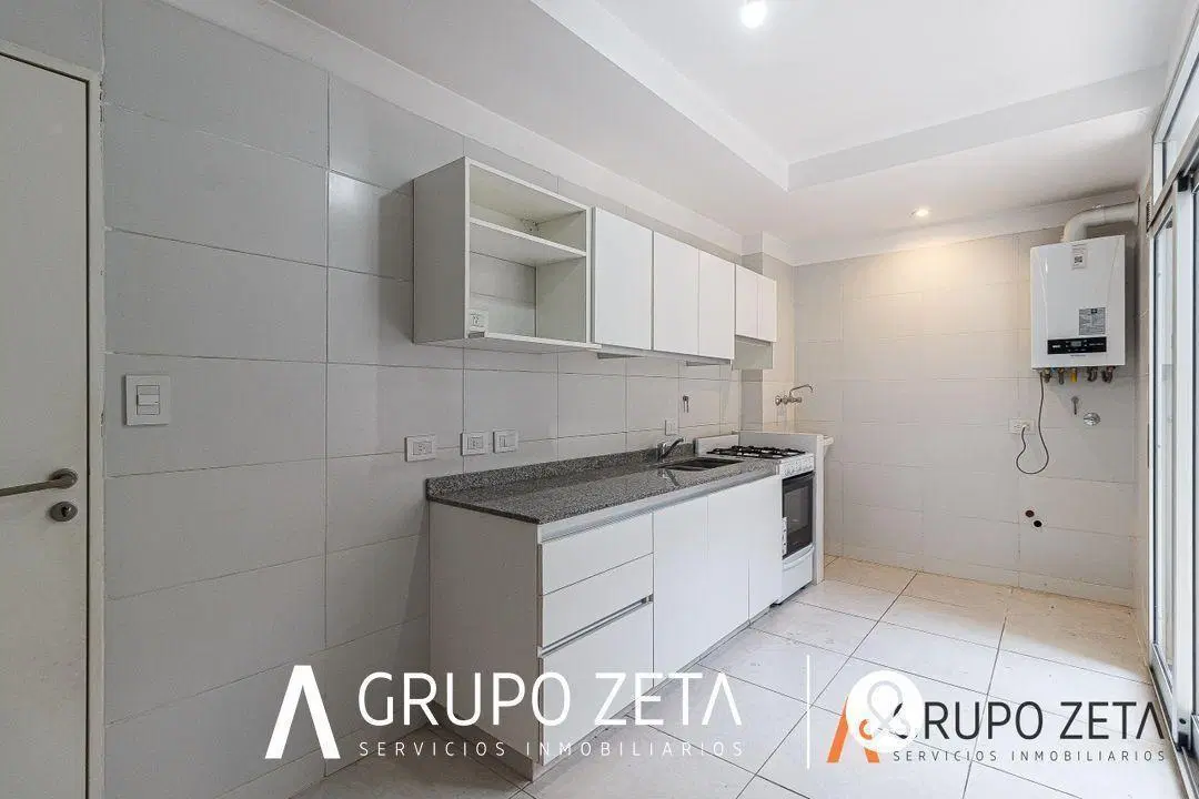 Excelente departamento de 4 ambientes con cochera y baulera en Caballito 5