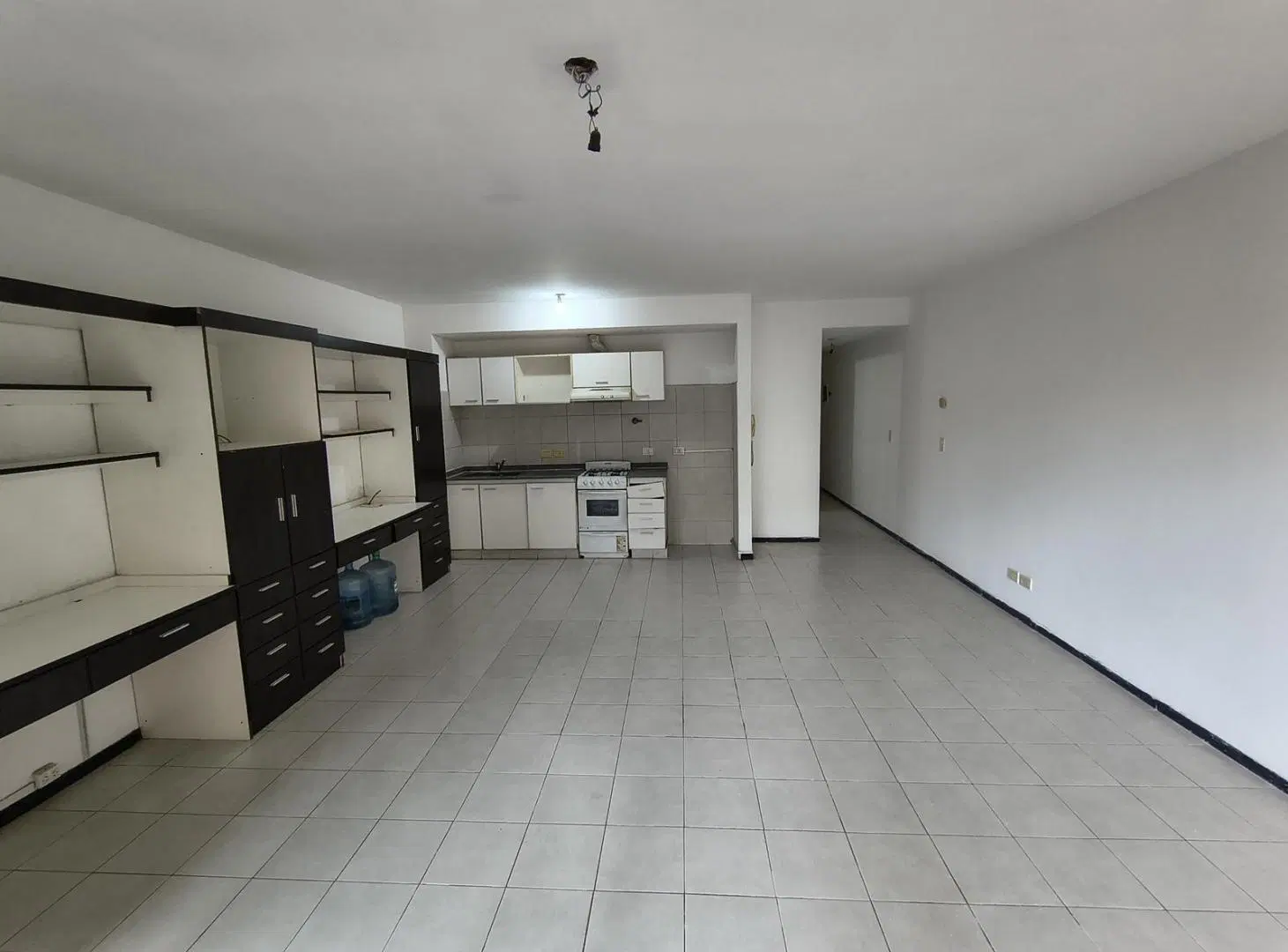 Departamento monoambiente alquiler balcón apto profesional San Telmo 2