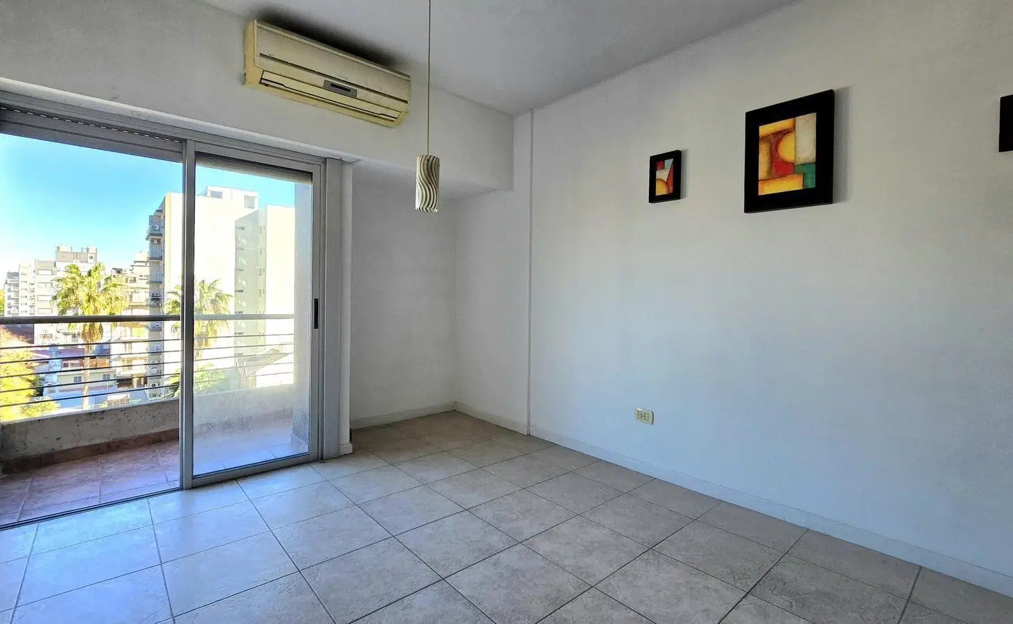 Venta Departamento 2 ambientes Moron al frente 2