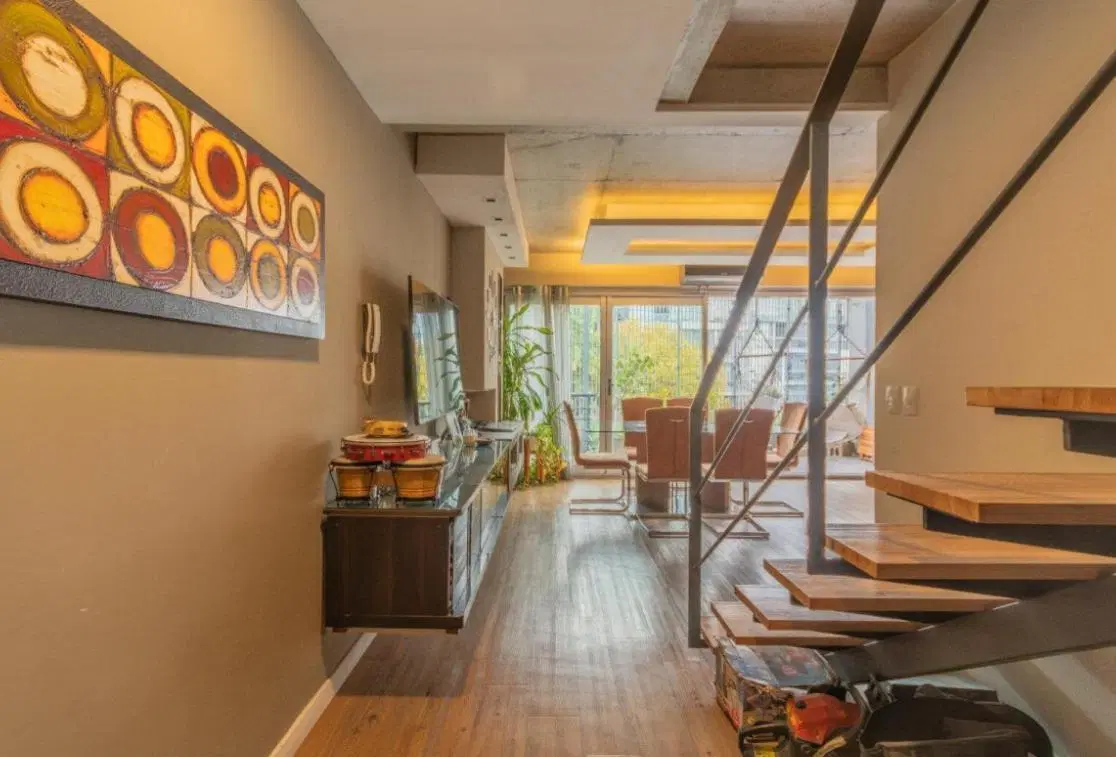 Moderno tríplex de 3 ambientes con terraza propia, parrilla y cochera | Belgrano 2