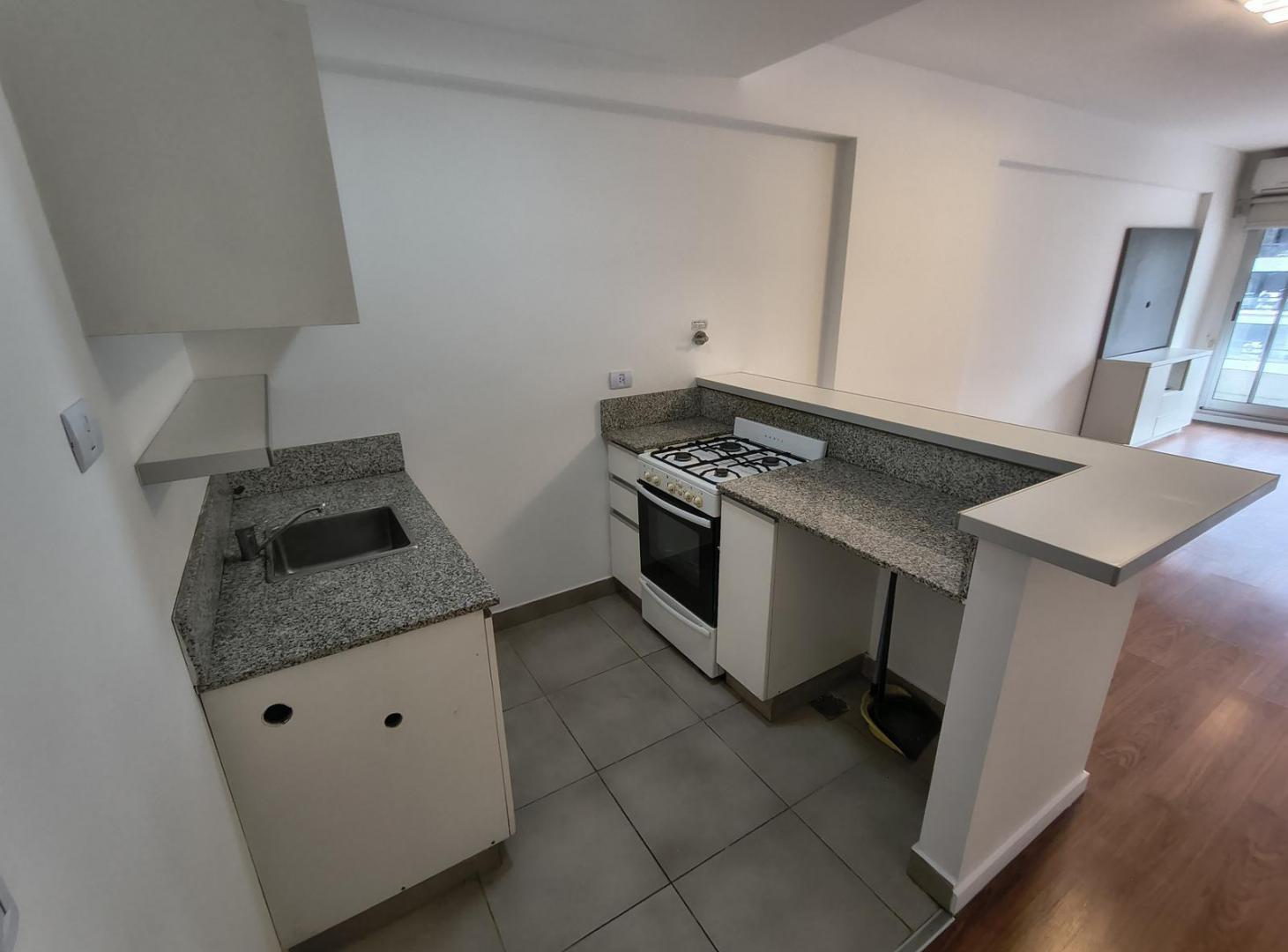 Foto de Departamento Monoambiente Alquiler Balcon Luminoso Pileta Sum, imagen 2