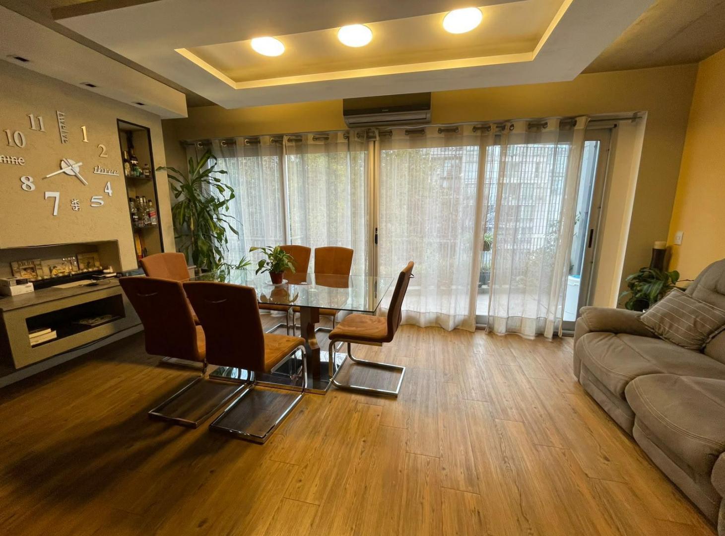Foto de Moderno tríplex de 3 ambientes con terraza propia, parrilla y cochera |, imagen 5