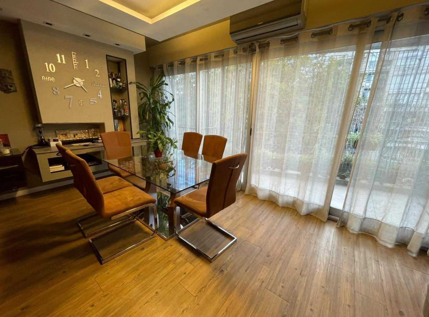 Foto de Moderno tríplex de 3 ambientes con terraza propia, parrilla y cochera |, imagen 3