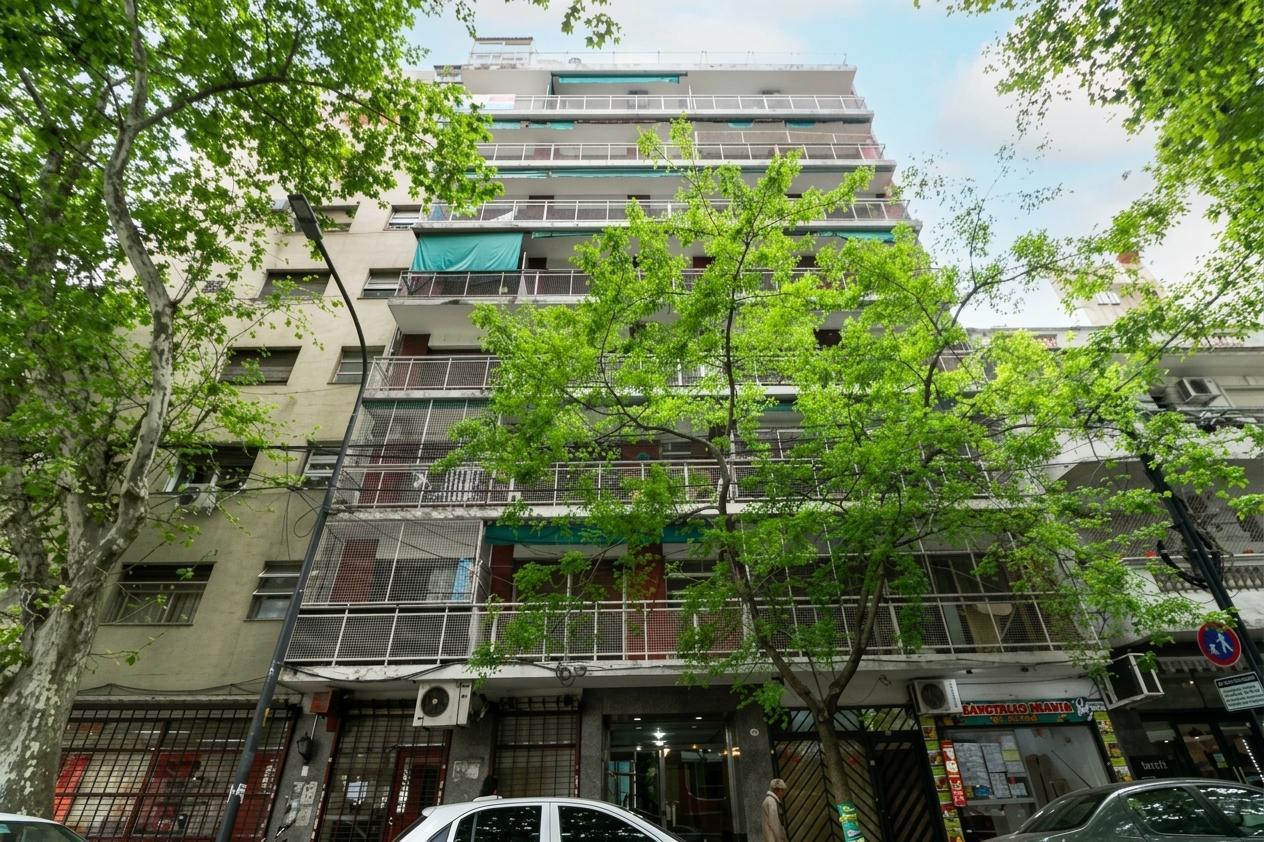 Foto de Departamento en Venta 3 ambientes con dependencia y balcón en Caballito, imagen 2