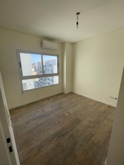 Atipico 3 Ambientes con Baño y Toilette Balcon y Terraza de 24 m Propia! 1