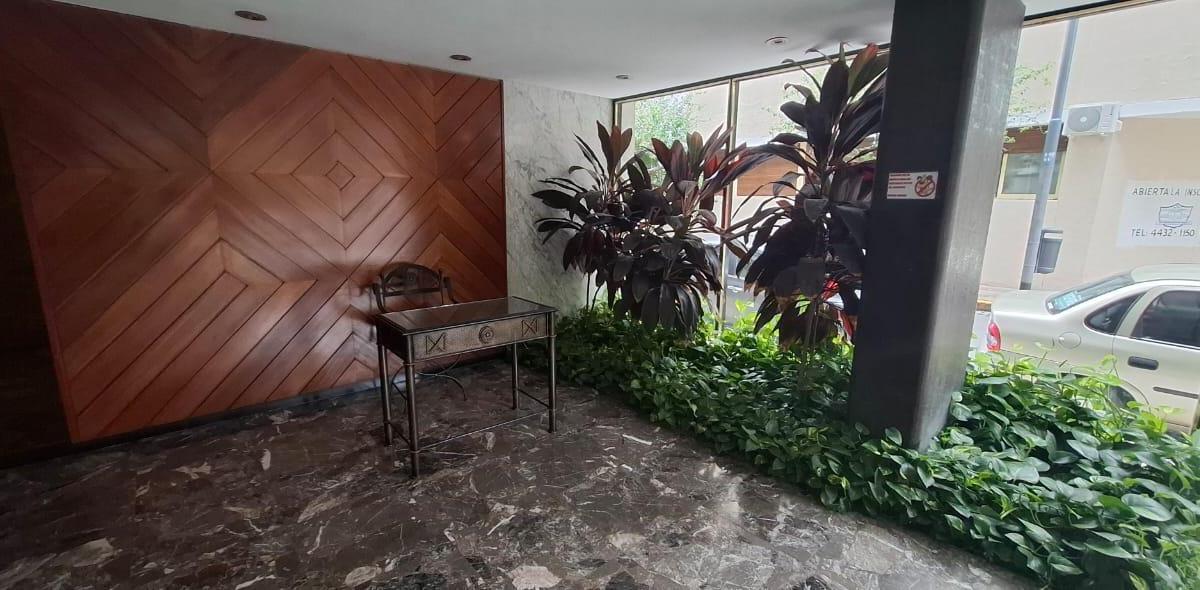 Excelente 3 Ambientes Luminoso con Amplio Patio, en Exclusiva Zona de Caballito 1