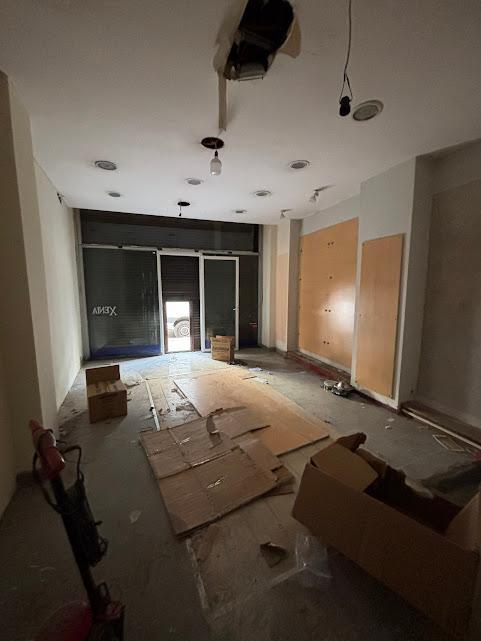 Foto de Local Comercial en el corazon de Once ! Tucuman y Larrea venta-alquiler, imagen 2
