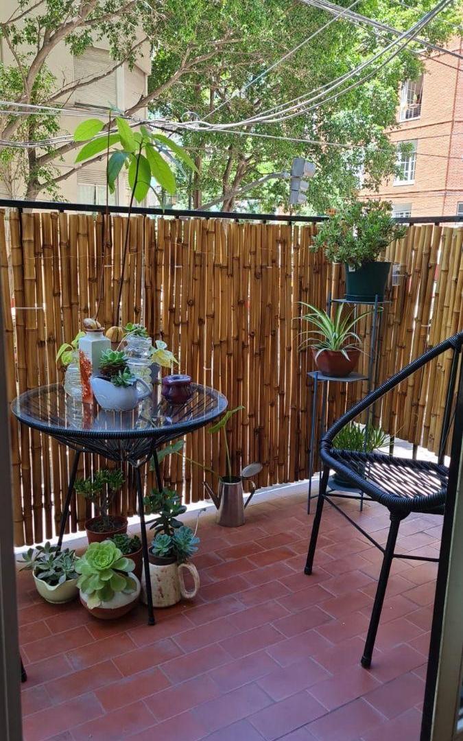 Muy buen tres ambientes con balcón en exclusiva zona de Belgrano, con patio cerca de Barrancas
