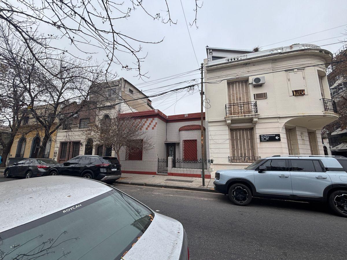 Casa desarrollada en una planta sobre lote propio de 8.70 x 17,90