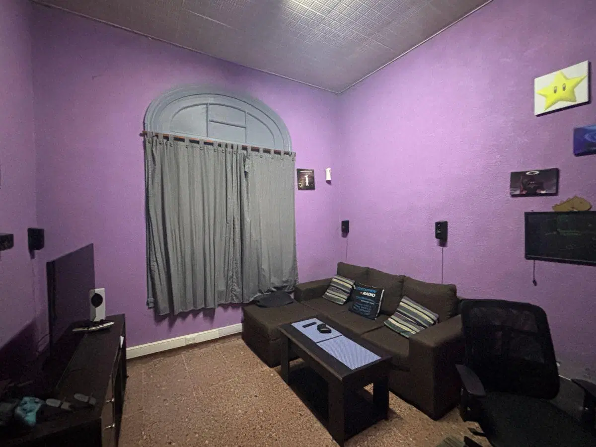 Casa desarrollada en una planta sobre lote propio de 8.70 x 17,90 5