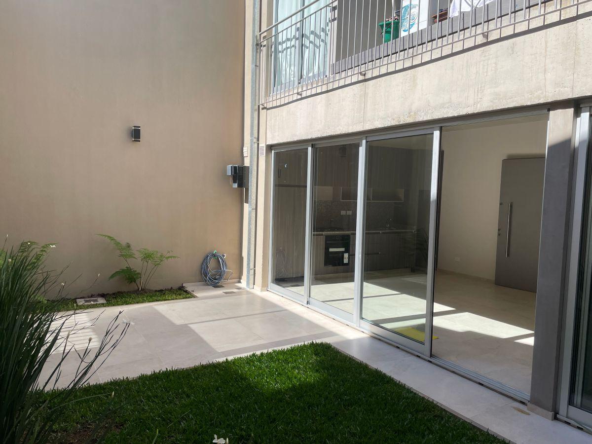 Exc 3 ambientes en PB con jardín Propio, muy luminoso y soleado. A ESTRENAR!!