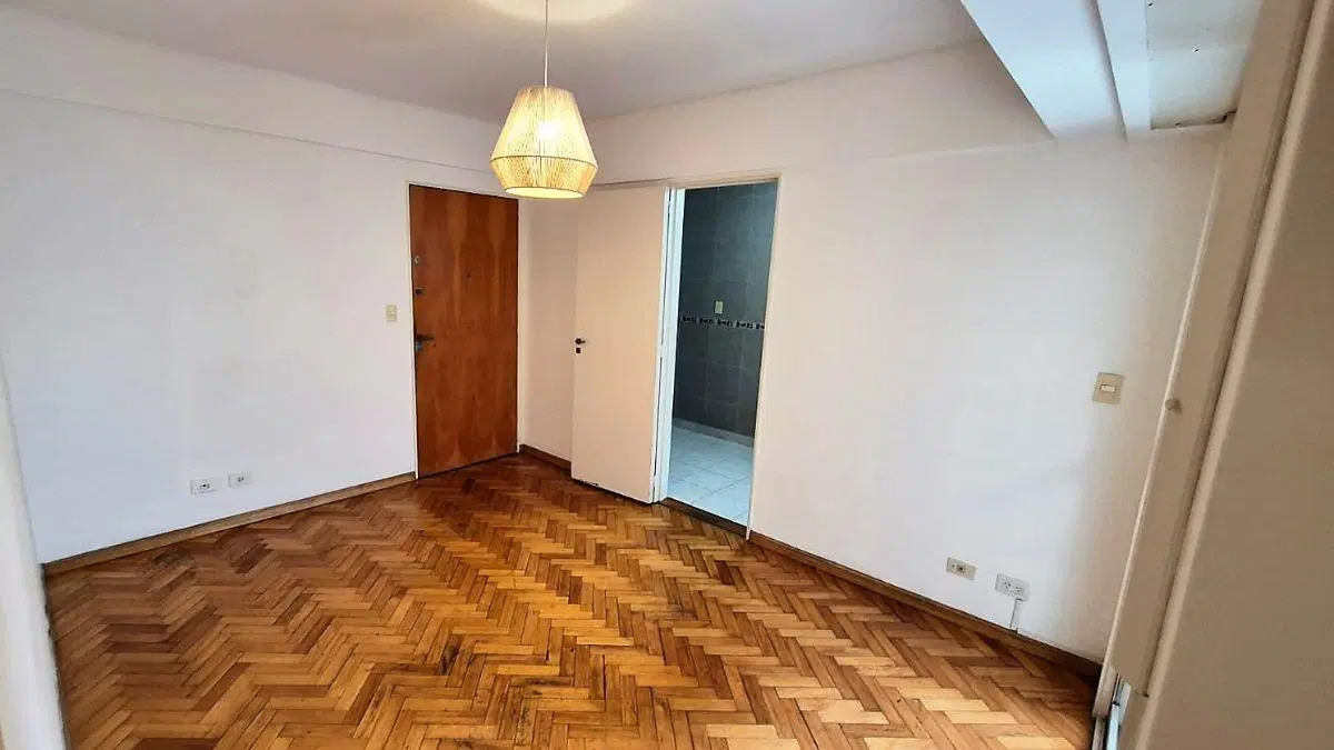 Excelente departamento de dos ambientes con balcón lateral en exclusiva zona de Palermo Chico 1