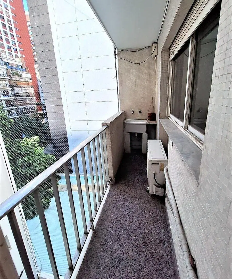 Excelente departamento de dos ambientes con balcón lateral en exclusiva zona de Palermo Chico 4