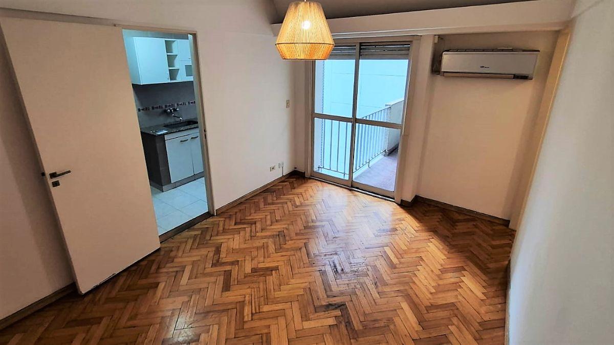 Excelente departamento de dos ambientes con balcón lateral en exclusiva zona de Palermo Chico