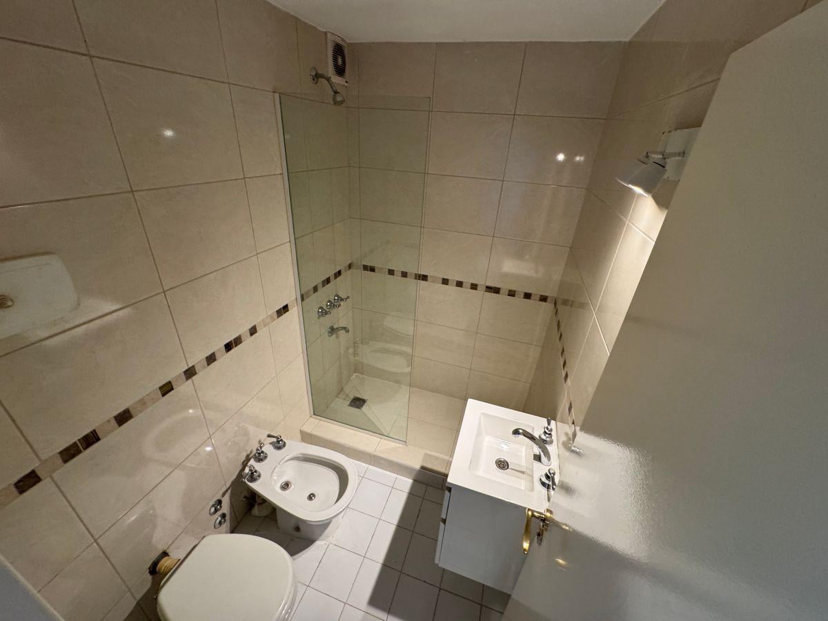 Foto de Comodo 3 ambientes impecable y con excelente vista abierta en piso 15, imagen 1