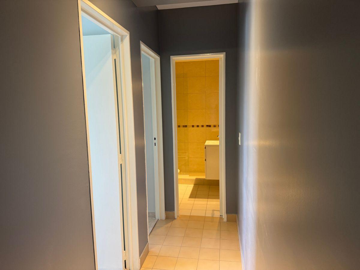 Foto de Comodo 3 ambientes impecable y con excelente vista abierta en piso 15, imagen 4
