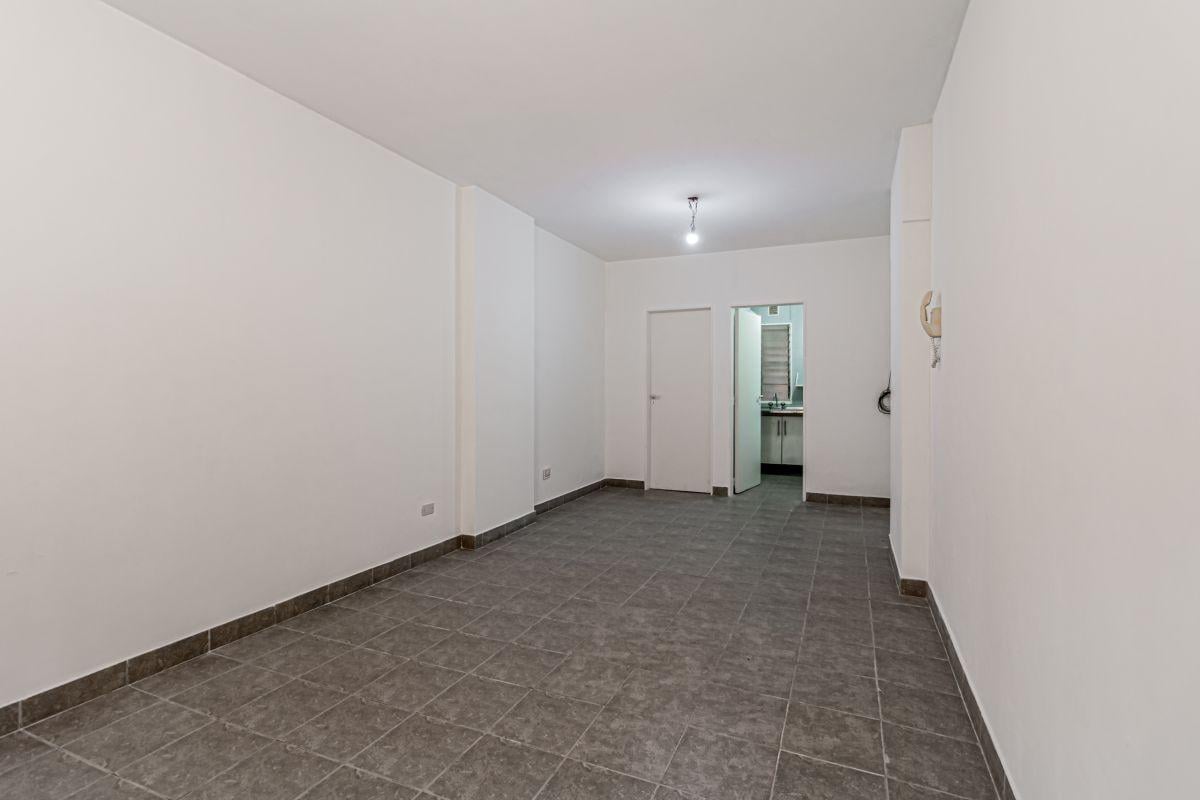 Foto de Muy lindo Monoambiente en exclusiva zona de Plaza Guadalupe. Baño y, imagen 3