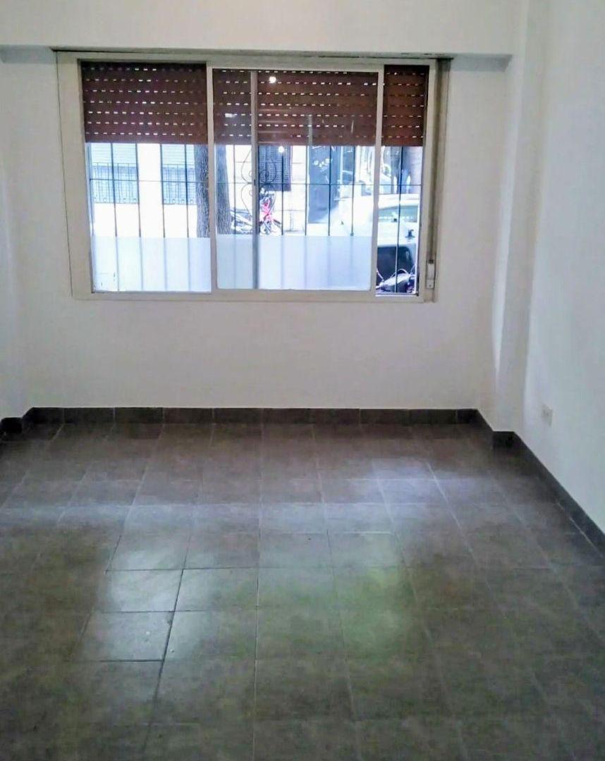 Foto de Muy lindo Monoambiente en exclusiva zona de Plaza Guadalupe. Baño y, imagen 2