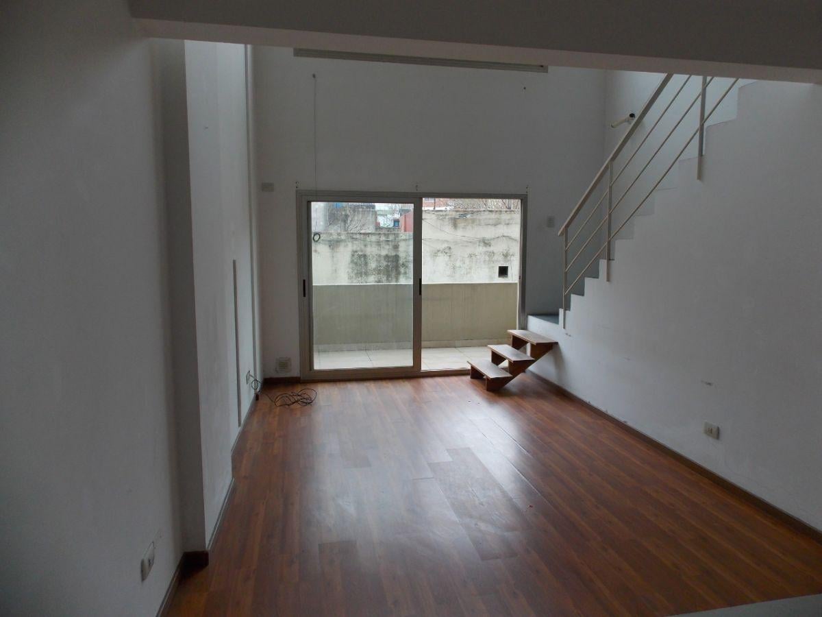 Foto de Loft con Entrepiso con baño y toilette en caballito!, imagen 5