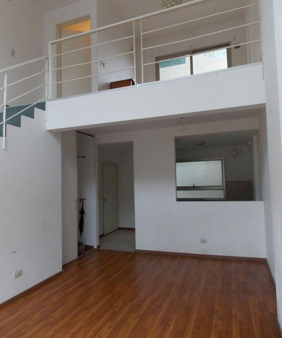 Foto de Loft con Entrepiso con baño y toilette en caballito!, imagen 1