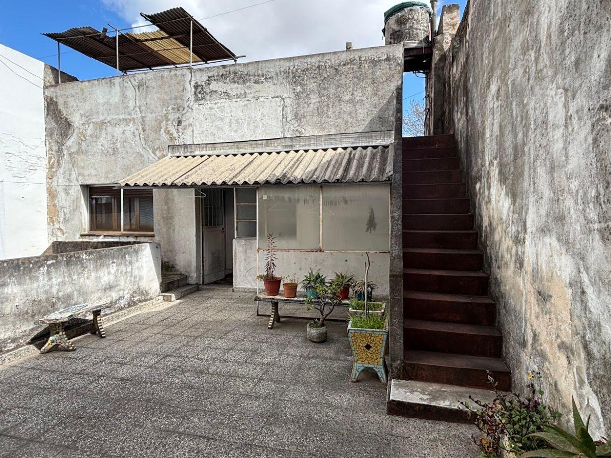 Foto de Casa en lote propio — vivienda + local comercia. — La Boca, imagen 3