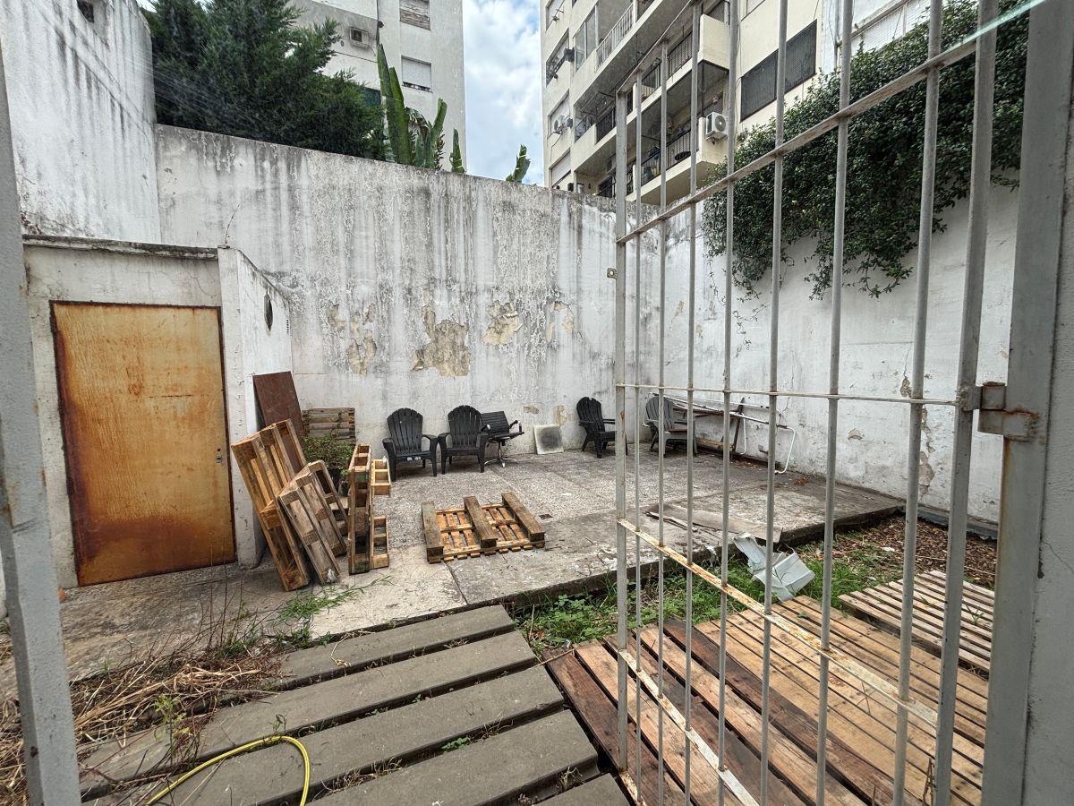Foto de Local con oficinas en pisos superiores ( 3 plantas ), imagen 4