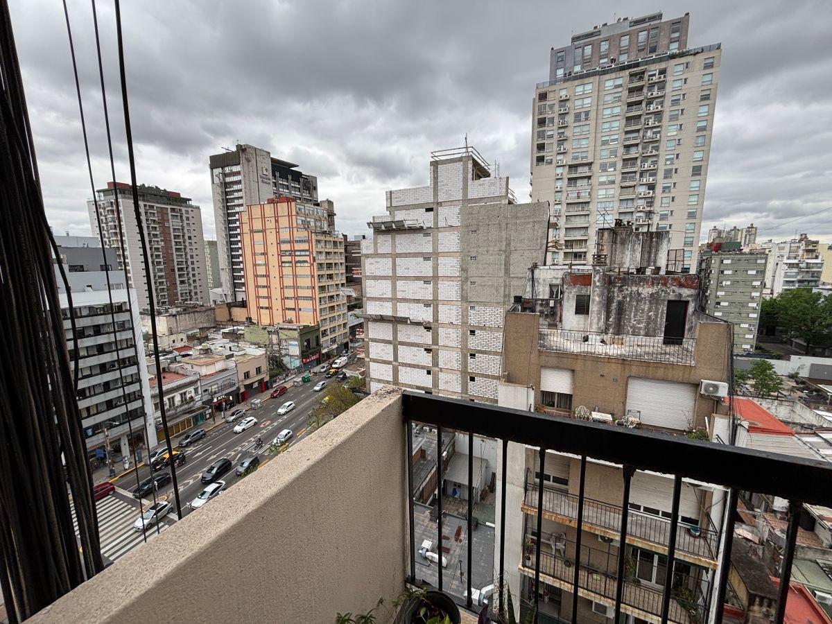 Foto de Dso ambientes piso alto todo luz a mejorar Gascon y Estado de Israel, imagen 4
