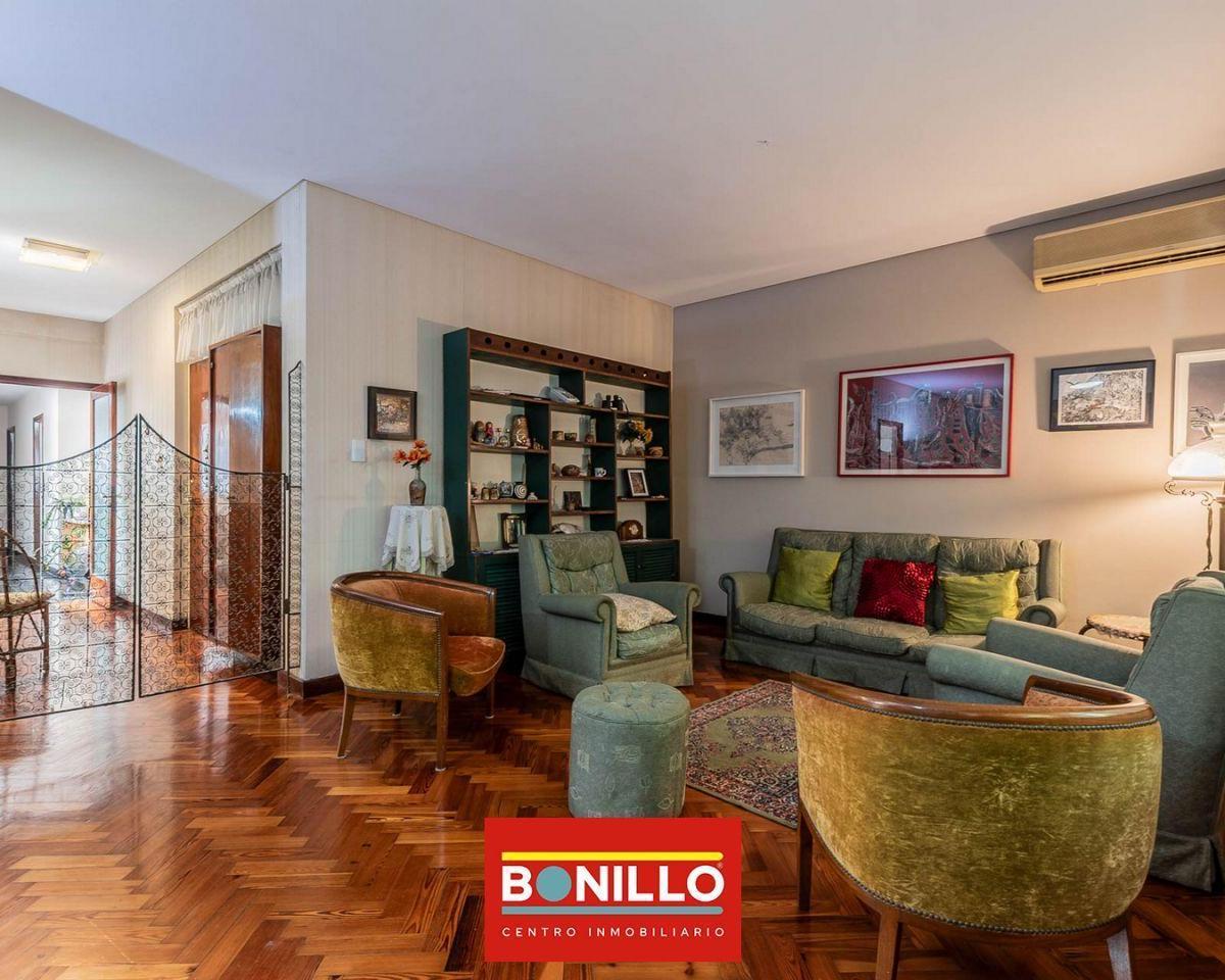 Departamento 5 Ambientes en Venta Villa Pueyrredón 4