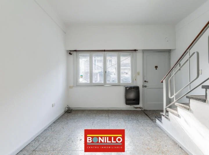 Foto de PH 2 ambientes venta Villa Pueyrredón, imagen 3