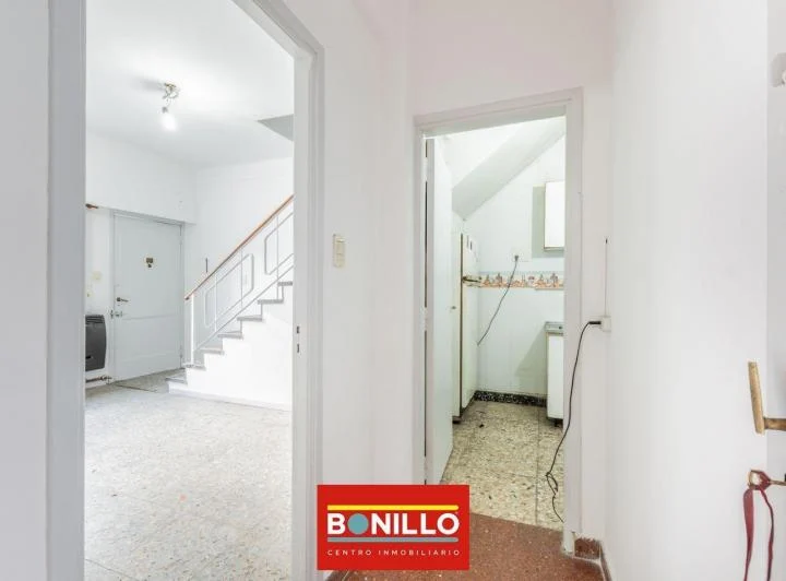 Foto de PH 2 ambientes venta Villa Pueyrredón, imagen 4