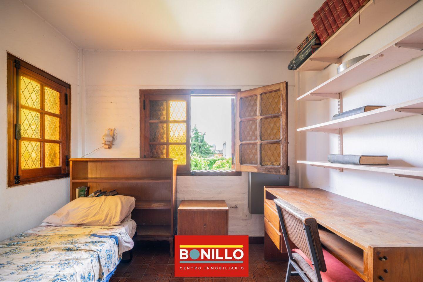 OPORTUNIDAD Venta de Casa A REFACCIONAR en Villa Pueyrredón