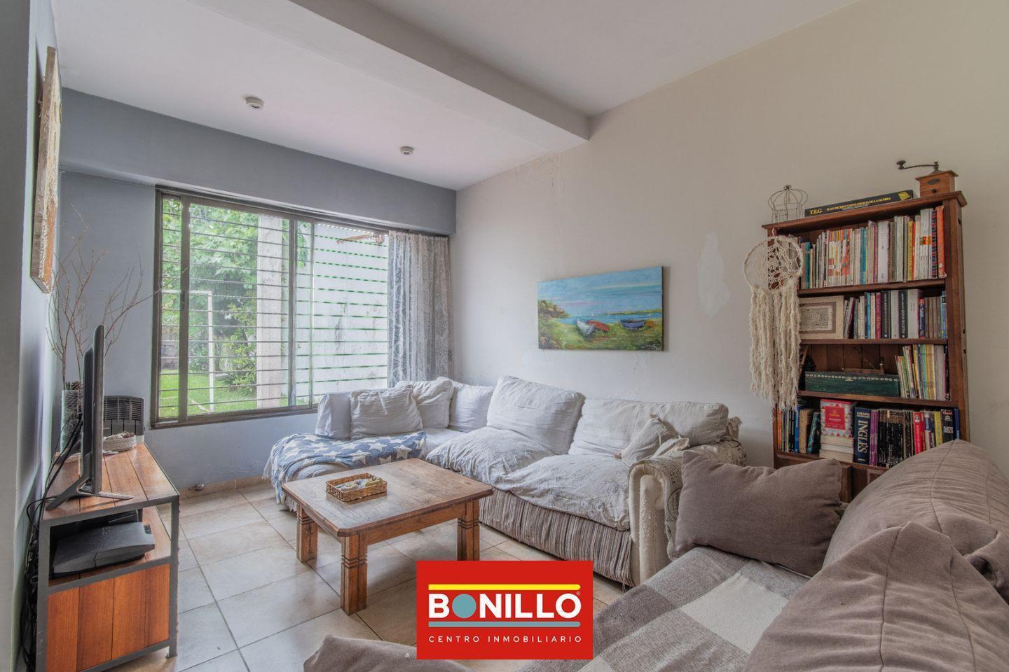 Foto de PH 5 ambientes venta Villa Pueyrredón, imagen 1