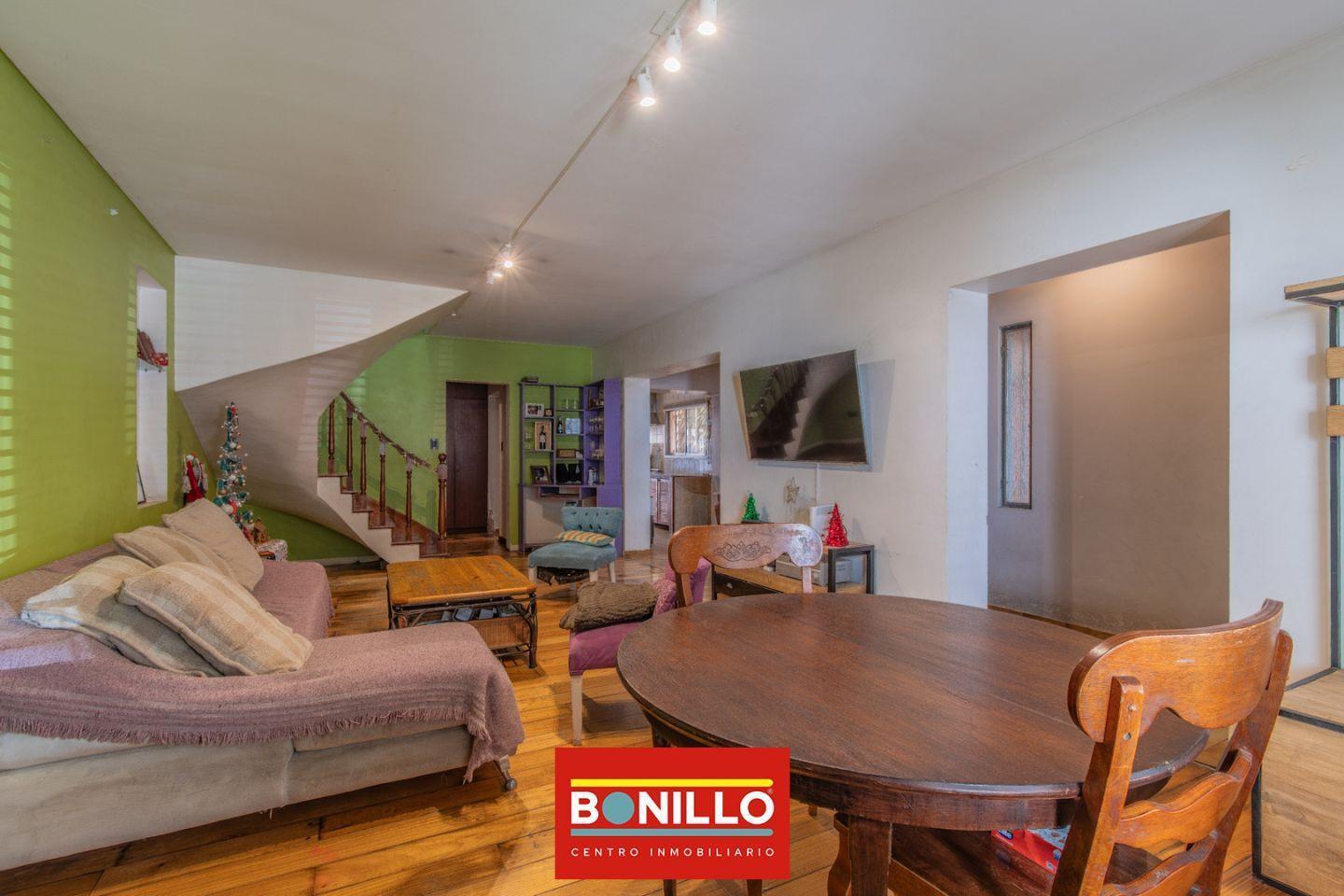 Foto de RESERVADO Casa 7 ambientes venta Villa Pueyrredón, imagen 4