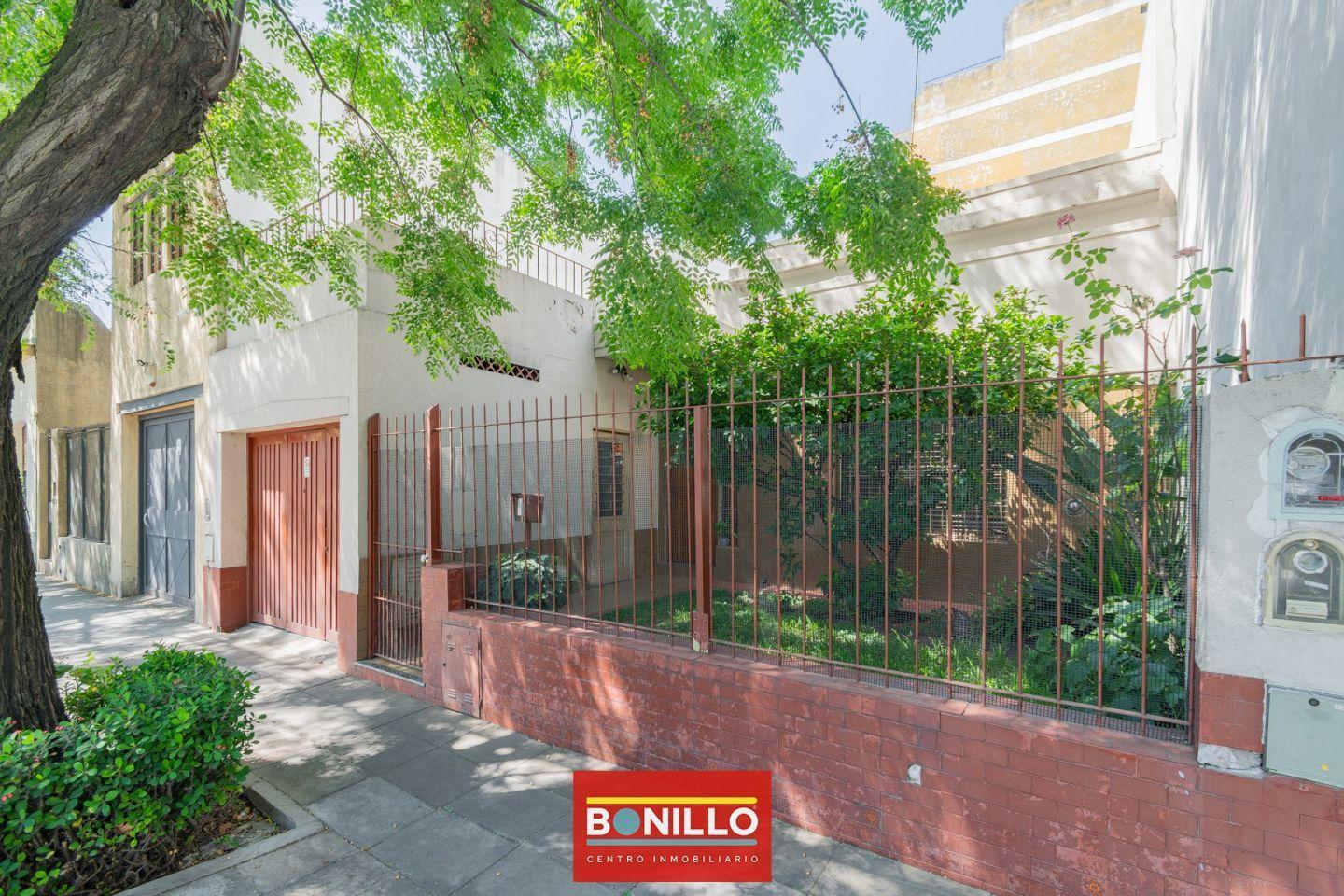 Foto de RESERVADO Casa 4 ambientes venta Villa Pueyrredón, imagen 2