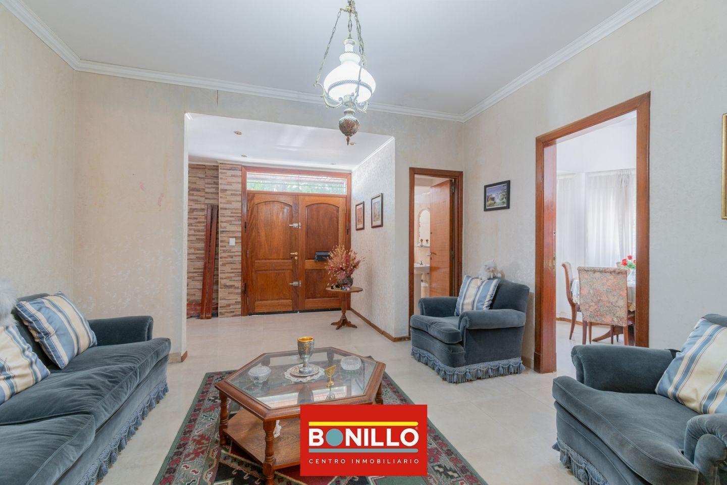 Foto de Casa 5 ambientes venta Villa Pueyrredón, imagen 4